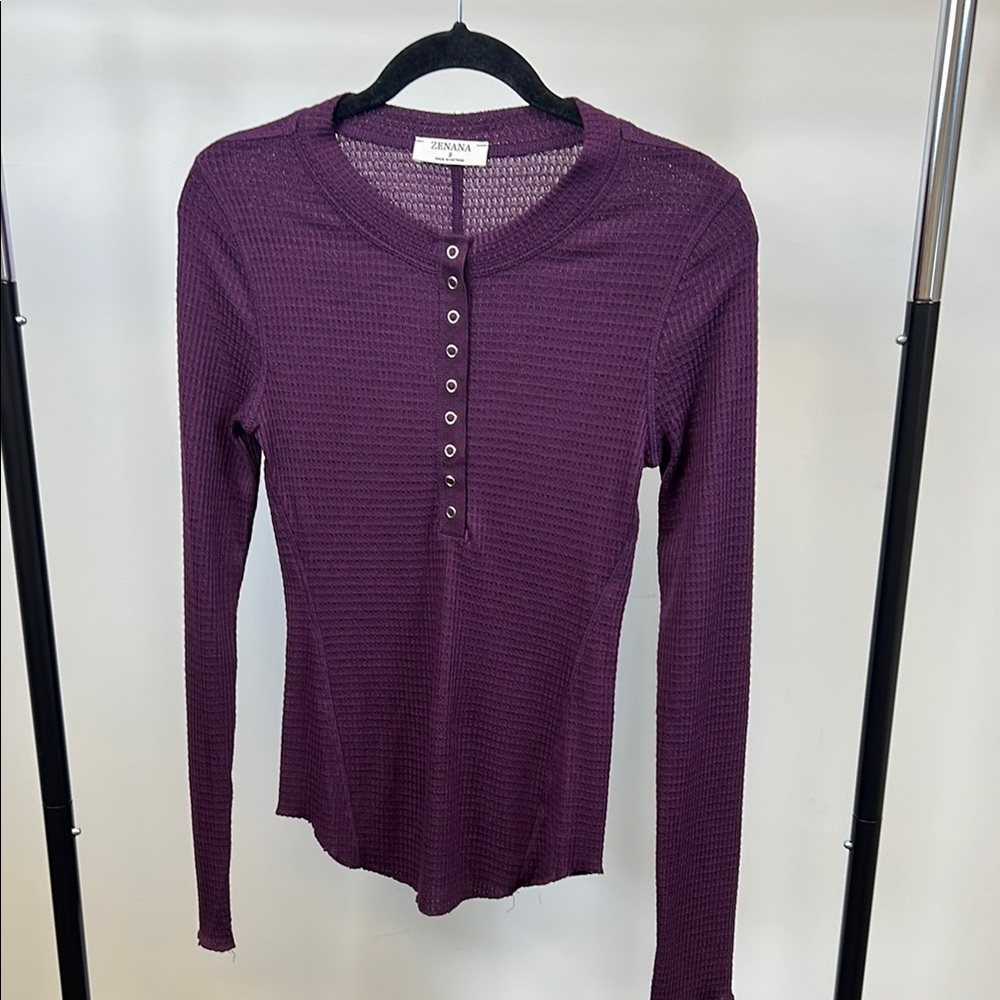 Zenana Women’s Purple Long Sleeve Fitted Waffle texture Button Down Shirt Size S